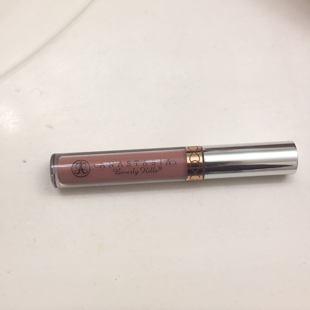Anastasia Beverly Hills liquid lipstick